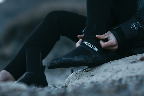 Mystic Majestic Boot 5mm Split Toe - Black bei brettsport.de