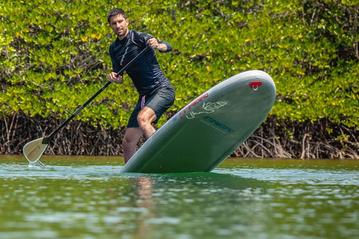 2022-iCON-Inflatable-Stand-Up-Paddle-Board-Starboard-SUP-Key-Feature-Concave-Deck-and-Bottom-Surface-1_bei_brettsport-de
