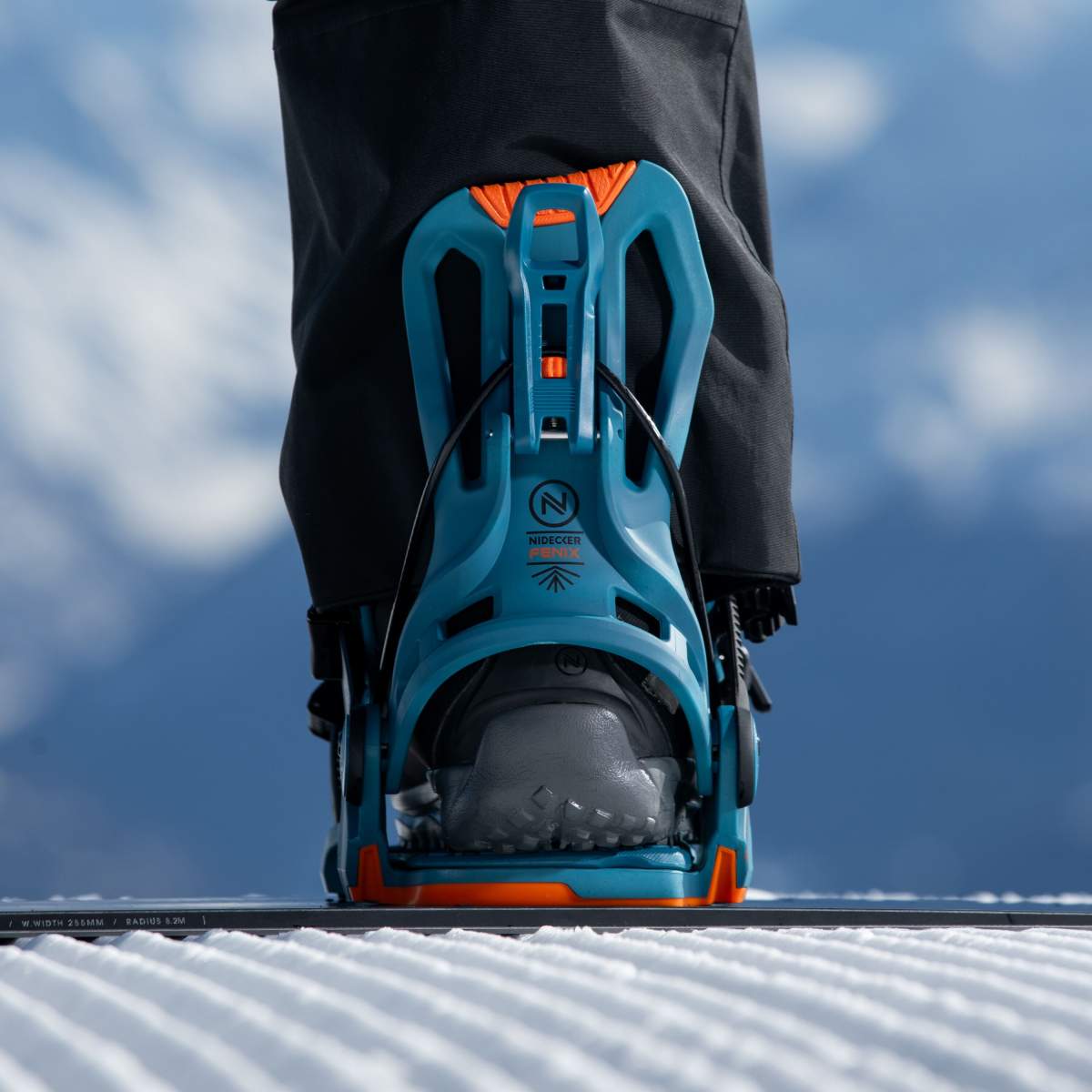 NIDECKER Flow Fenix Black Speed Entry Binding > in the Snowboard
