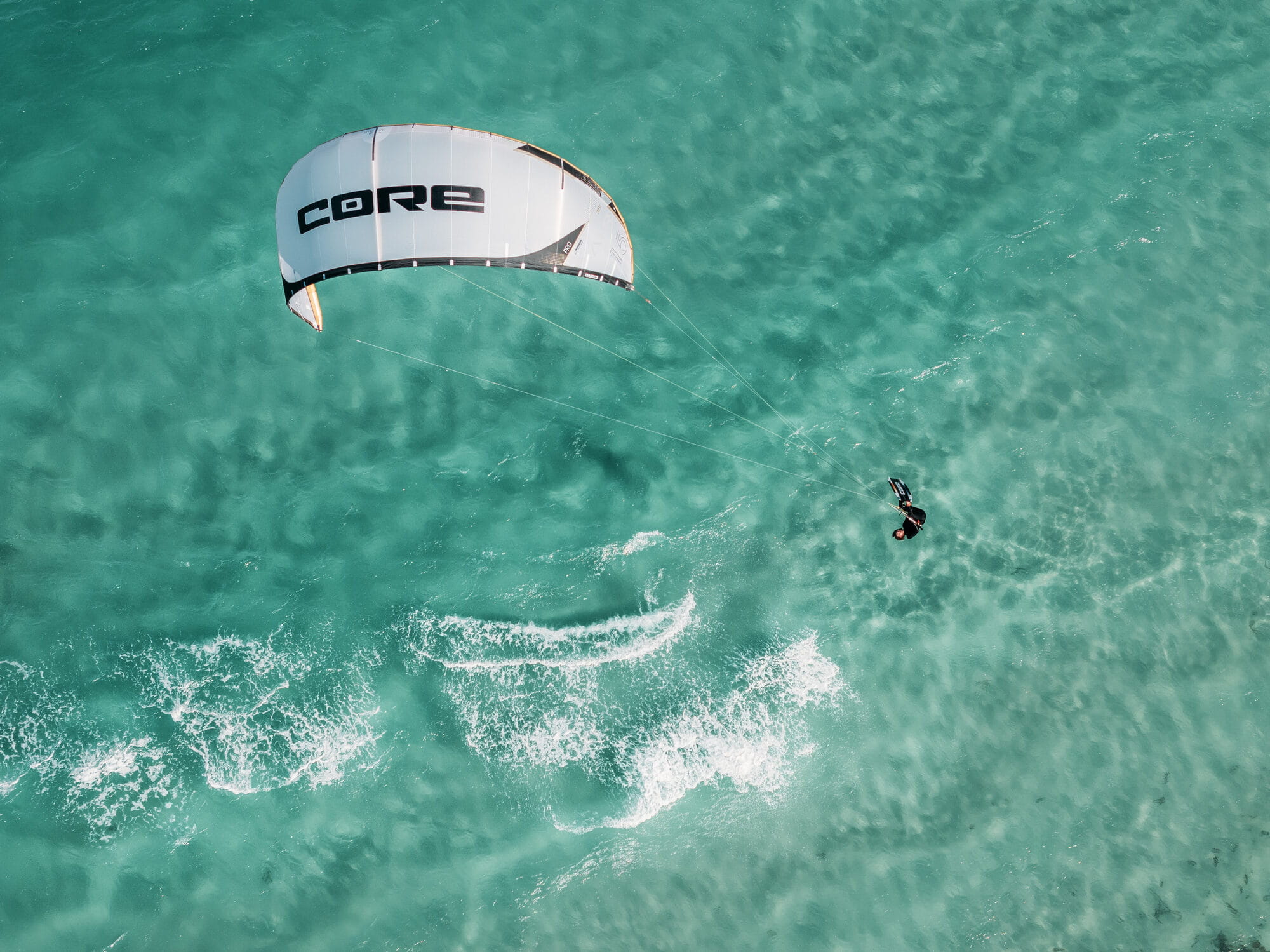 CORE_Air_Pro_Janek_Grzegorzewski_by_Steven_Akkersdijk-2000px-72dpiNMCm0w4Qr0MyA