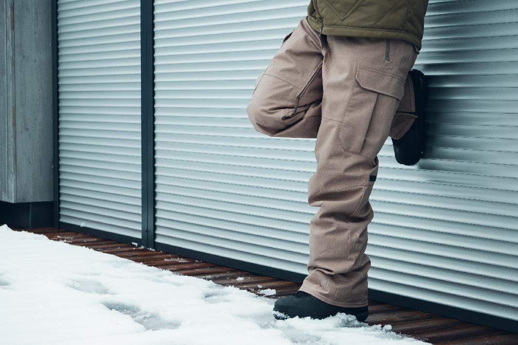 L1 Premium Goods Herren Snowboardhose Aftershock Bib – Trägerhose, 20K Atmungsaktivität, Wasserdicht, Recyceltes Material, PFC-frei, Größen S-XXL